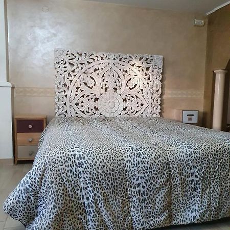 Bed And Breakfast Da "Cenzino" Crispiano Exterior photo