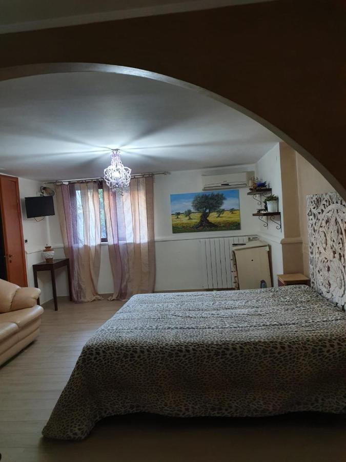Bed And Breakfast Da "Cenzino" Crispiano Exterior photo